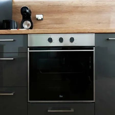 Diamond Center דירה גברובו