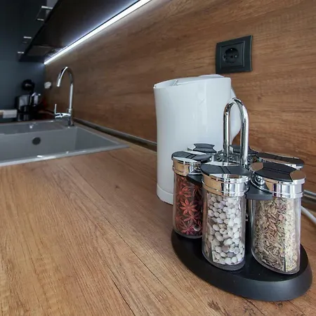 Diamond Center דירה גברובו